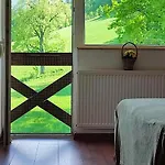 Gorski Widok I Pokoje- Salon Kominkowy Séjour chez l'habitant Karpacz