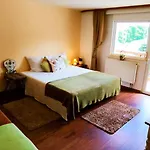 Gorski Widok Karpacz Apartamenty I Pokoje- Salon Kominkowy Karpacz