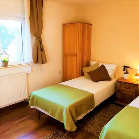 Gorski Widok Karpacz Apartamenty I Pokoje- Salon Kominkowy Homestay *