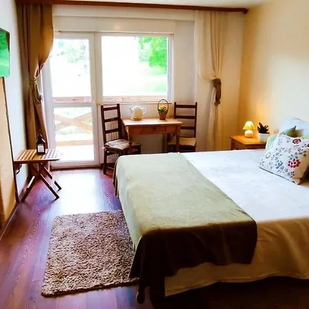 Gorski Widok I Pokoje- Salon Kominkowy 홈스테이 카르파츠