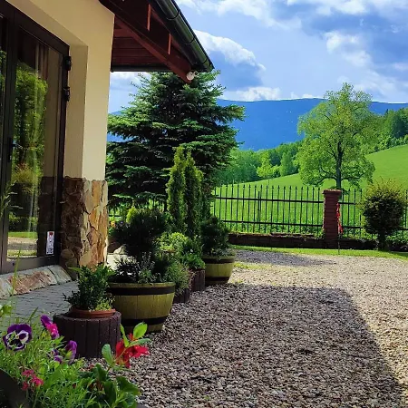 Homestay Gorski Widok Karpacz Apartamenty I Pokoje- Salon Kominkowy *