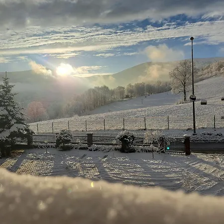Homestay Gorski Widok Karpacz Apartamenty I Pokoje- Salon Kominkowy Karpacz