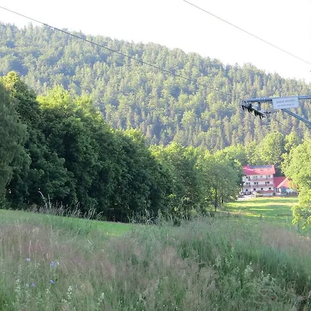 Gorski Widok I Pokoje- Salon Kominkowy 홈스테이 카르파츠