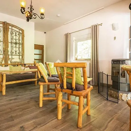 Homestay Gorski Widok Karpacz Apartamenty I Pokoje- Salon Kominkowy Karpacz