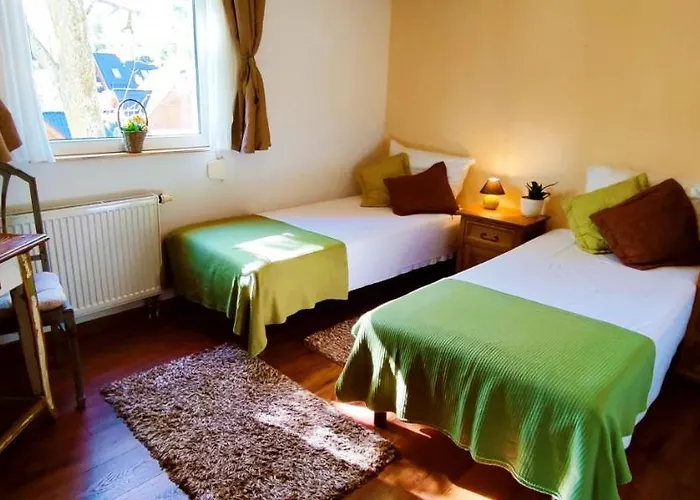 Homestay Gorski Widok Karpacz Apartamenty I Pokoje- Salon Kominkowy